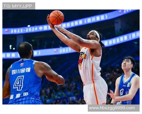 广州男篮外援约翰-埃格伯努助球队夺冠的传奇故事